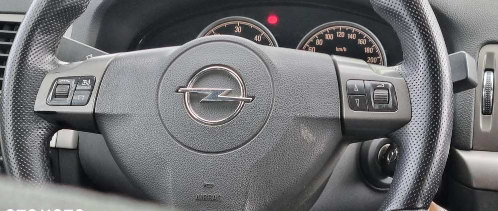 Opel Vectra cena 12900 przebieg: 250000, rok produkcji 2007 z Sianów małe 704